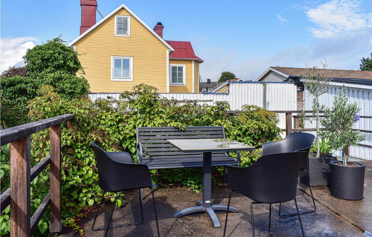 Cozy Home In Karlskrona With Kitchen Exterior foto
